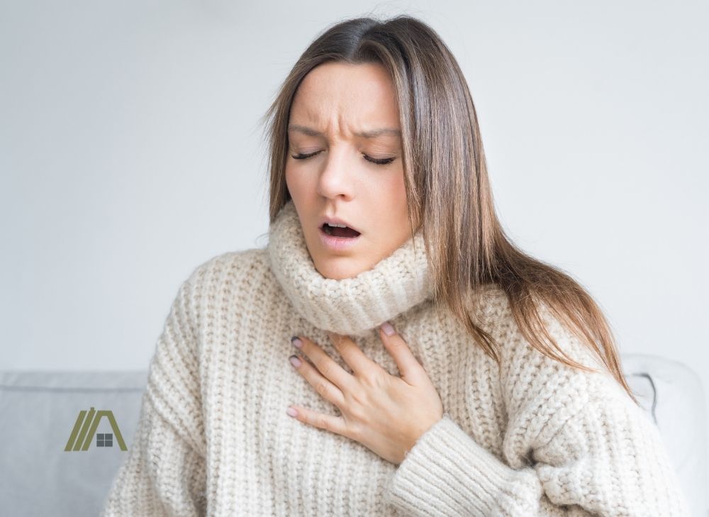 woman difficult breathing
