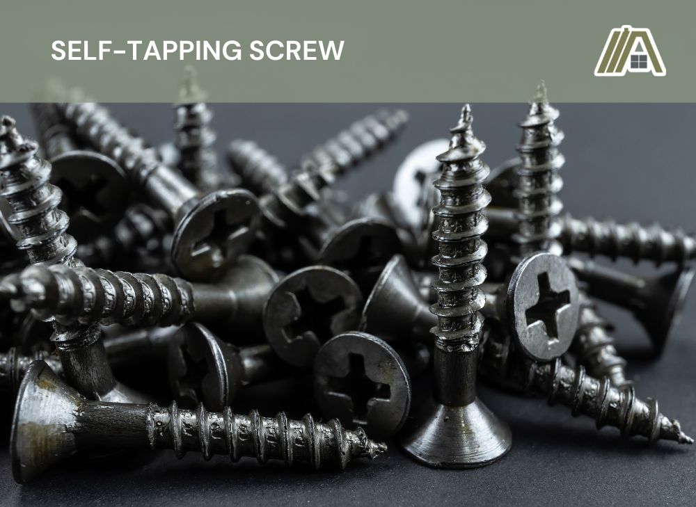 Set of self-tapping screw