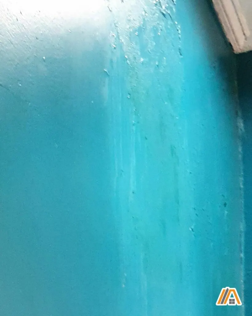 turquoise bathroom wall